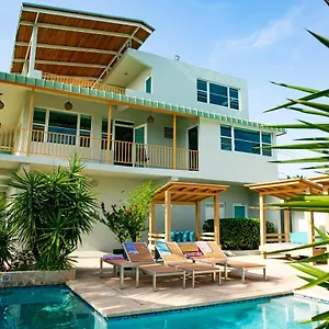 https://numero-uno-pinones.comcaribbean.com
