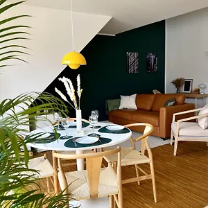 Neues Trendy Dachgeschossloft Apartment